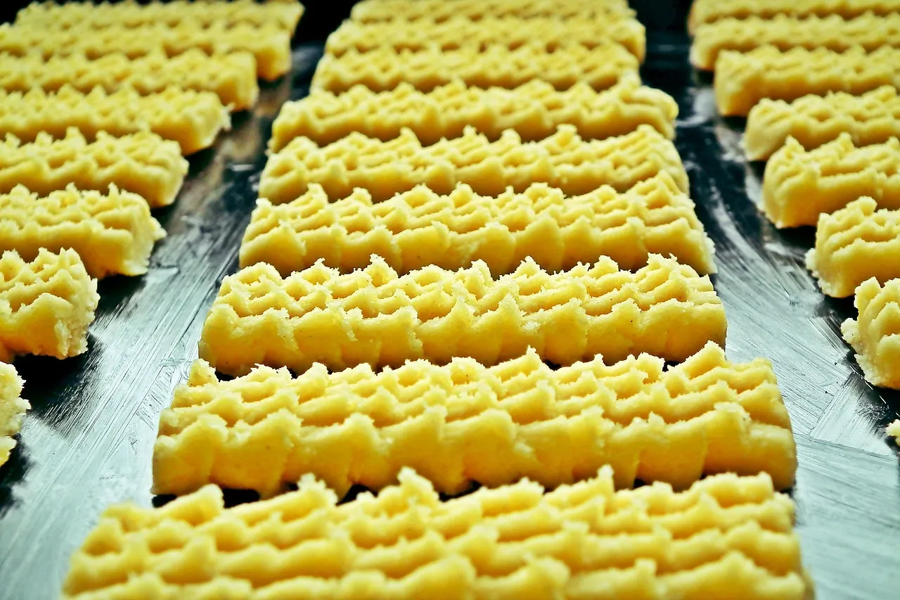 mieć w szafce: podstawowe składniki i sprzęt do powtarzalnych wypieków